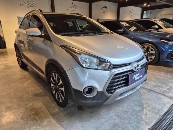 HYUNDAI HB20X 1.6 16V STYLE FLEX 4P AUTOMÁTICO
